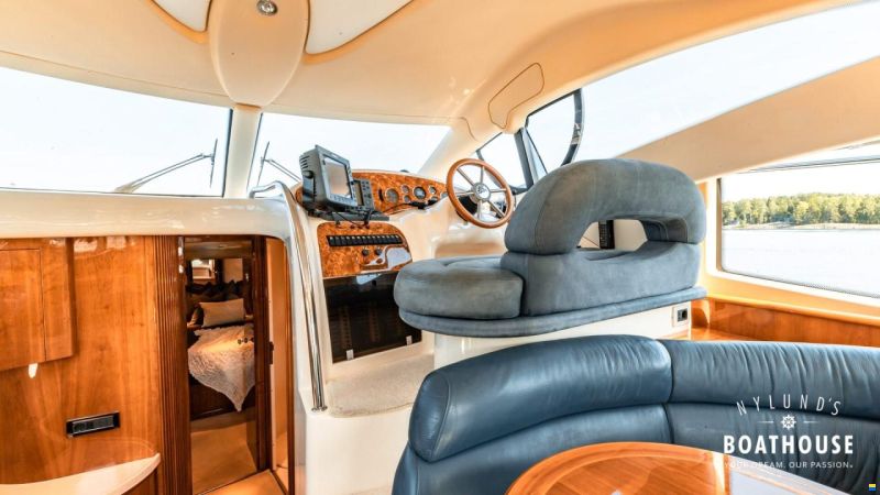 Azimut 42 Fly