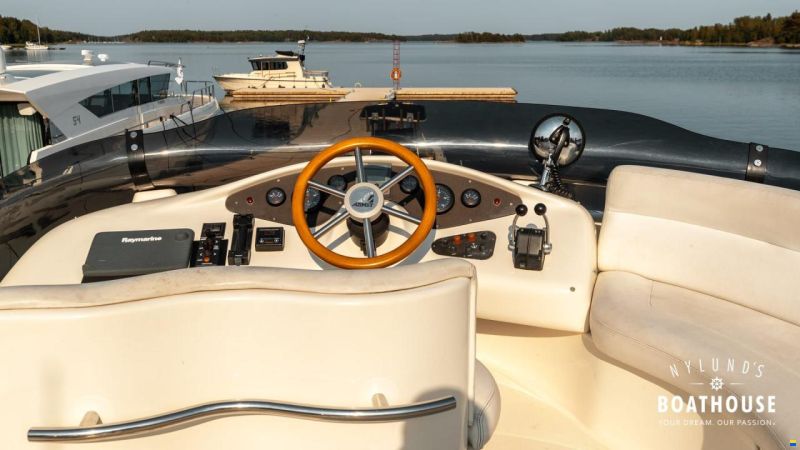 Azimut 42 Fly