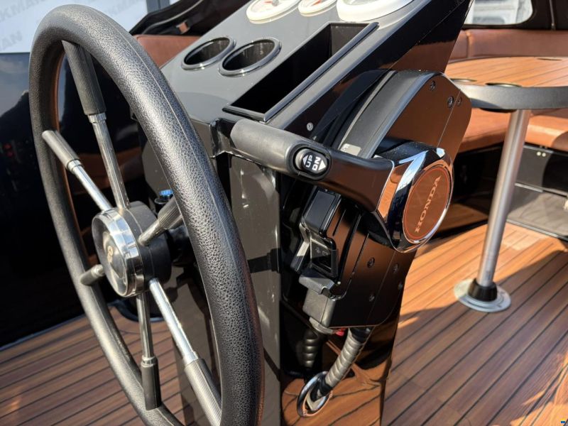 Maxima 600 Tender