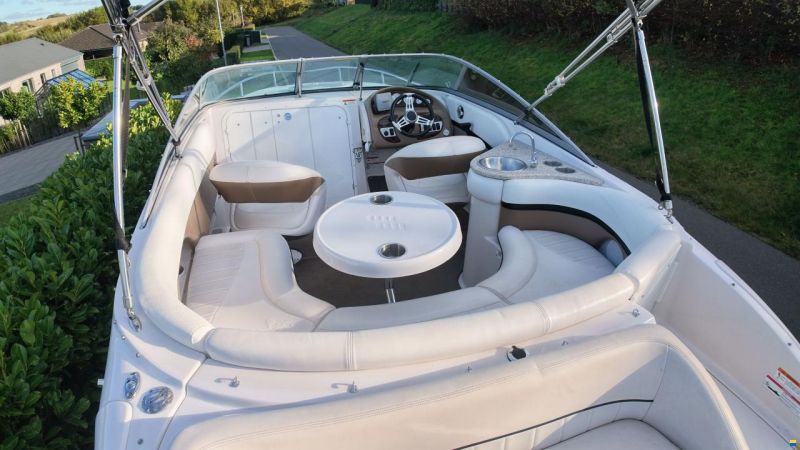 Four Winns 215 sundowner