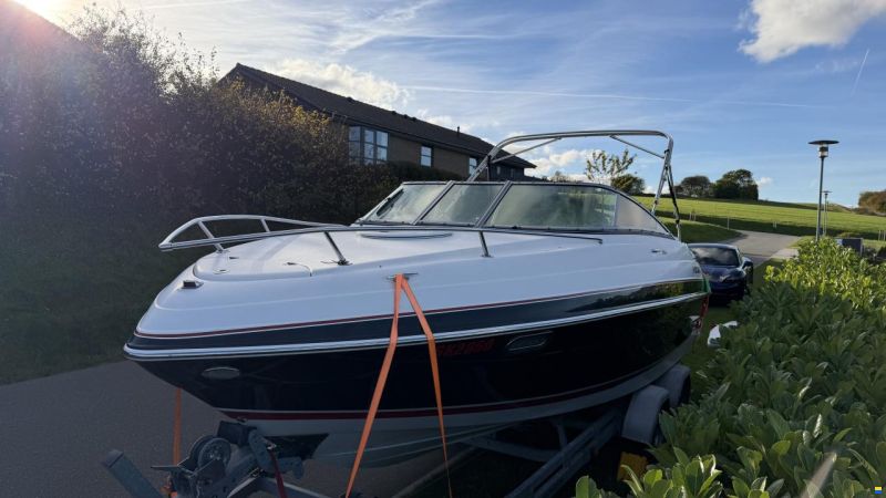 Four Winns 215 sundowner