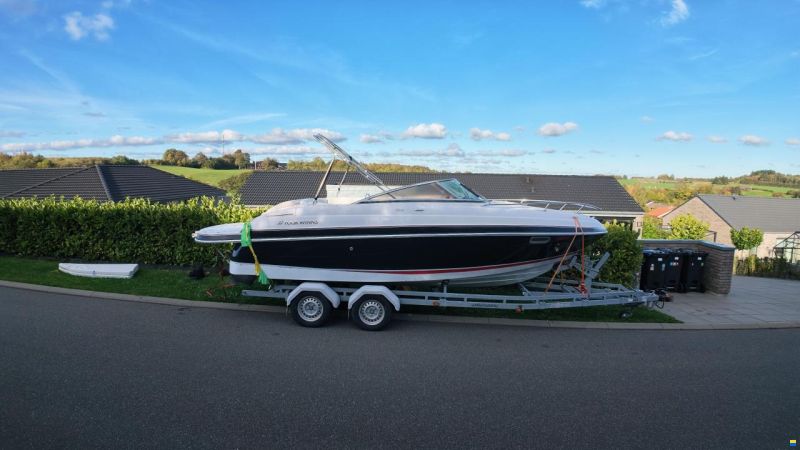 Four Winns 215 sundowner
