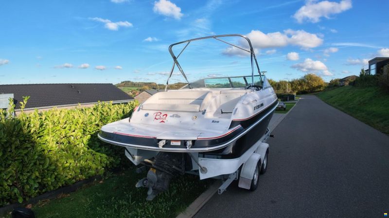 Four Winns 215 sundowner
