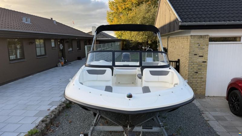 Bayliner E5 Element