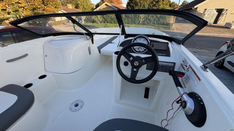 Bayliner E5 Element