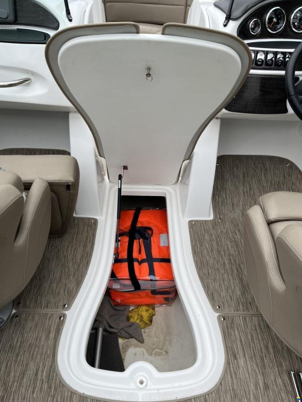 Rinker 23QX