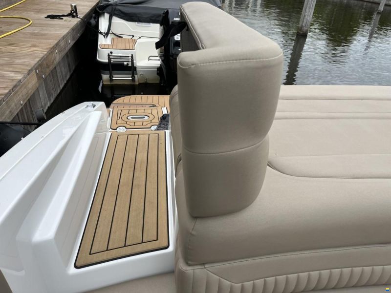 Rinker 23QX