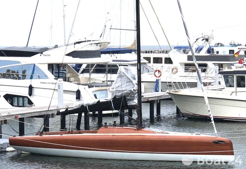 LA 28 Daysailer
