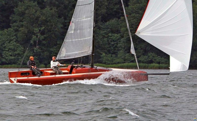 LA 28 Daysailer