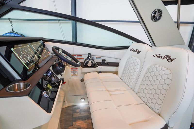 Sea Ray 320 SUNDANCER
