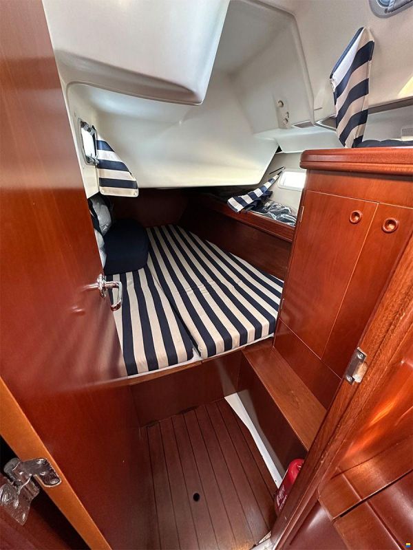 Beneteau Oceanis 393