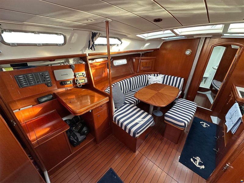Beneteau Oceanis 393