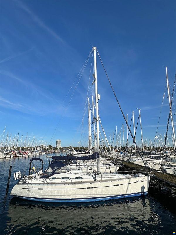 Beneteau Oceanis 393