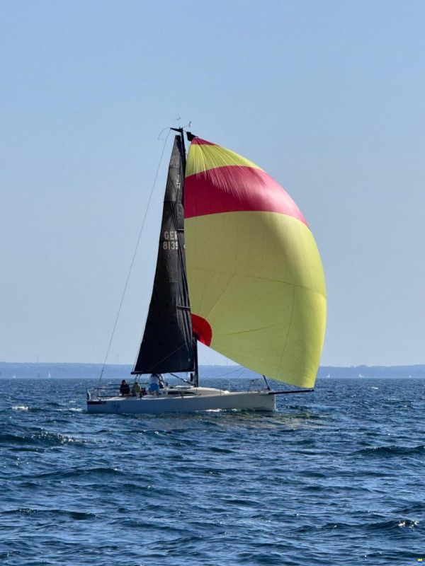 J Boats J/88