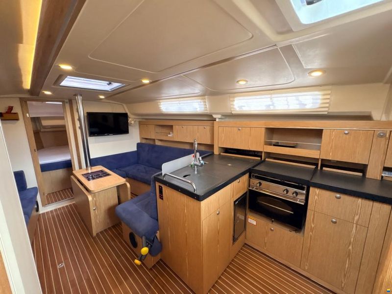 Hanse 385
