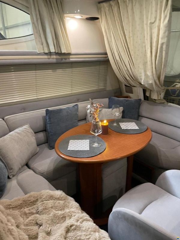 Sealine F 37