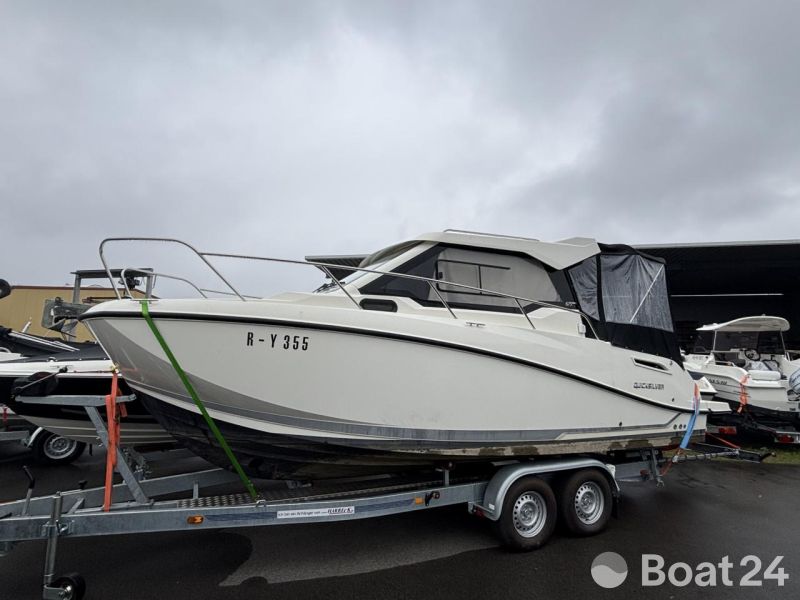 Quicksilver Activ 675 Weekend