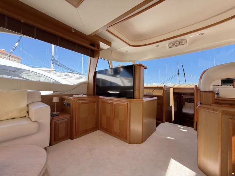 Mochi Craft Dolphin 64 Sun Top