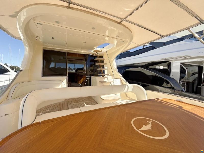 Mochi Craft Dolphin 64 Sun Top