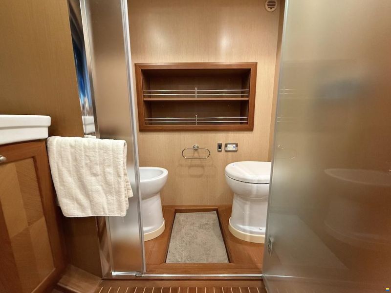 Mochi Craft Dolphin 64 Sun Top