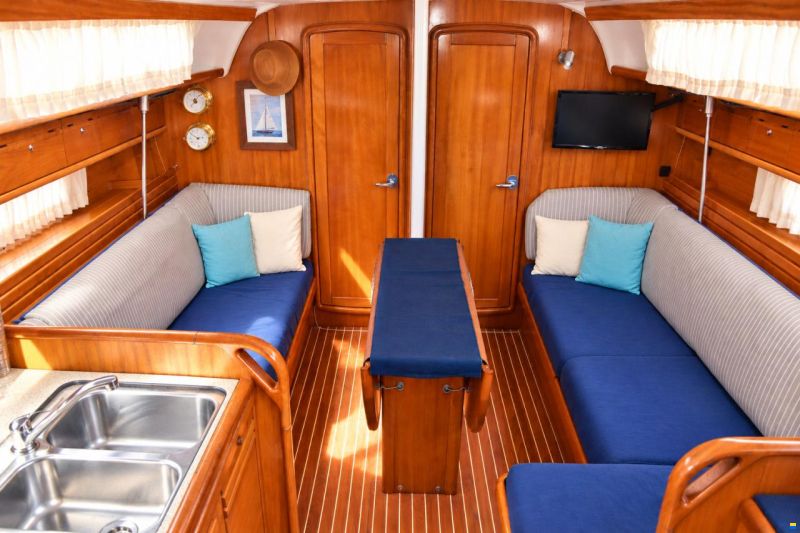 Bavaria 38 CRUISER