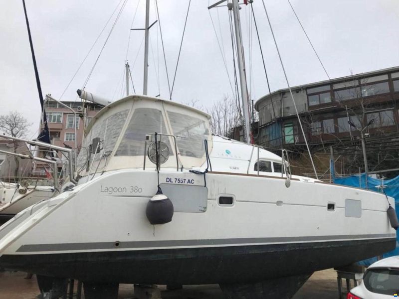 Lagoon 380 S2