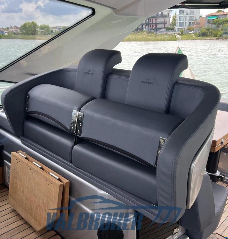 Cranchi M 44 HT