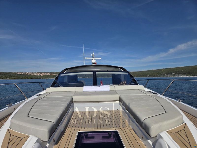 Sunseeker Predator 55 EVO