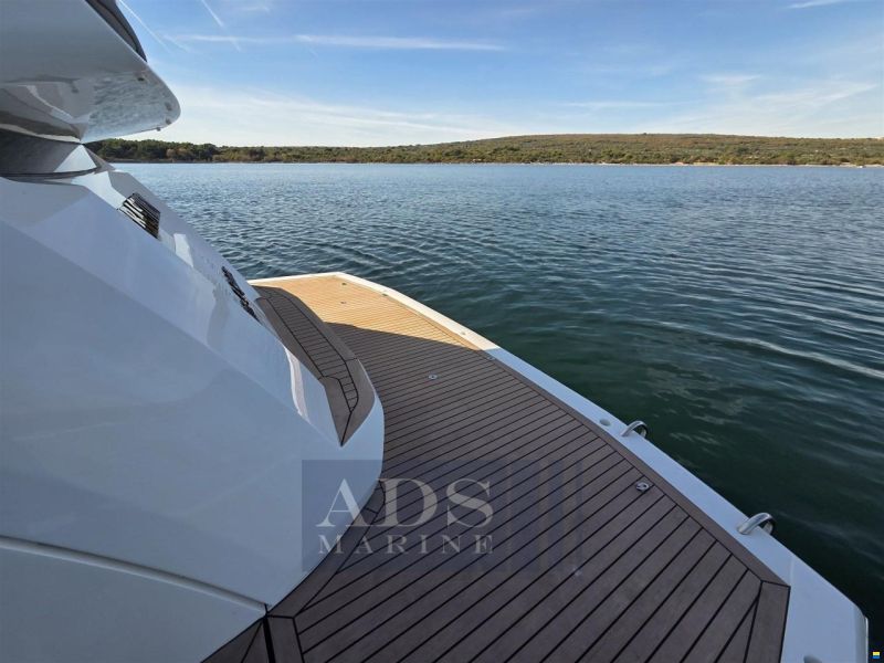 Sunseeker Predator 55 EVO