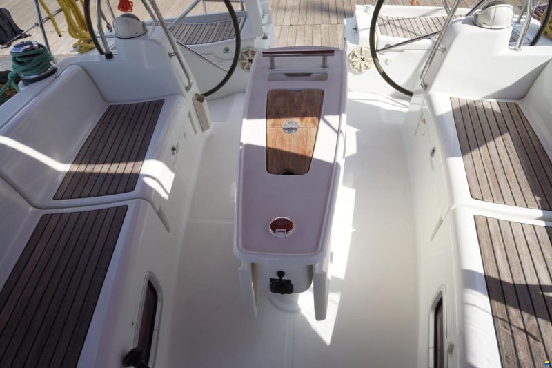 Beneteau OCEANIS 43