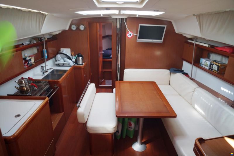 Beneteau OCEANIS 43