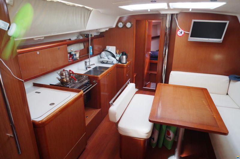 Beneteau OCEANIS 43