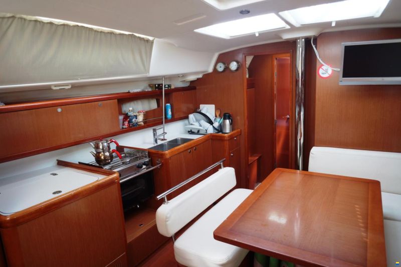 Beneteau OCEANIS 43