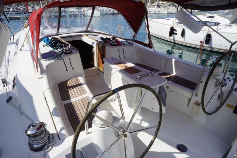 Beneteau OCEANIS 43
