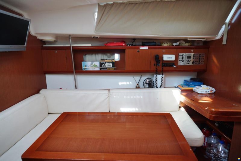 Beneteau OCEANIS 43