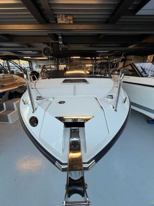 Quicksilver 675 Cruiser