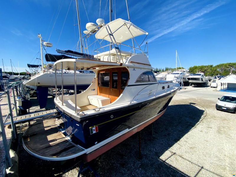 Cantieri Estensi Goldstar 360