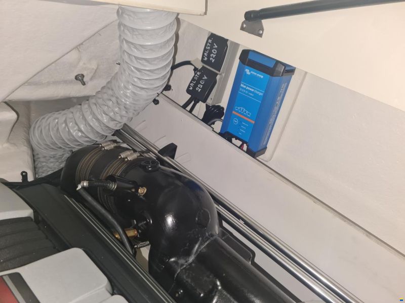Sea Ray Sunsport 230 SPX