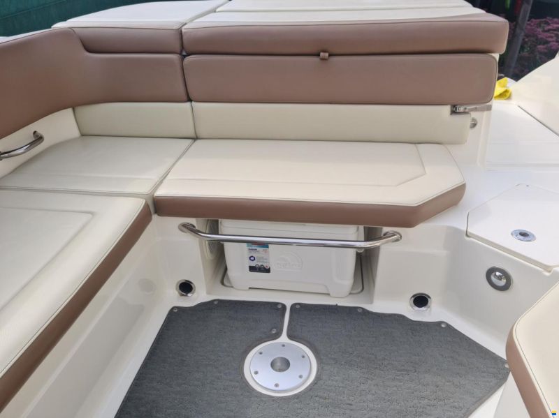 Sea Ray Sunsport 230 SPX