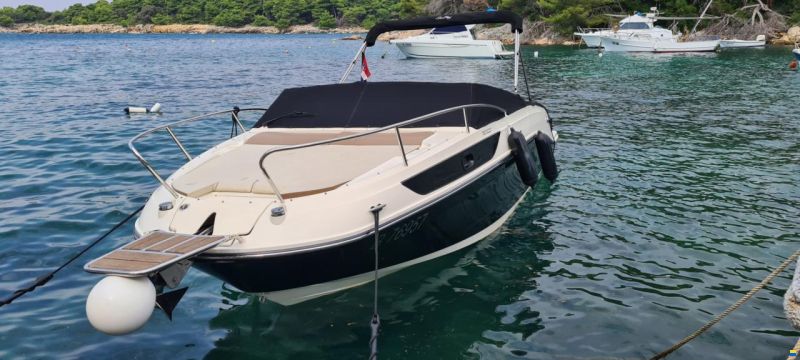 Sea Ray Sunsport 230 SPX