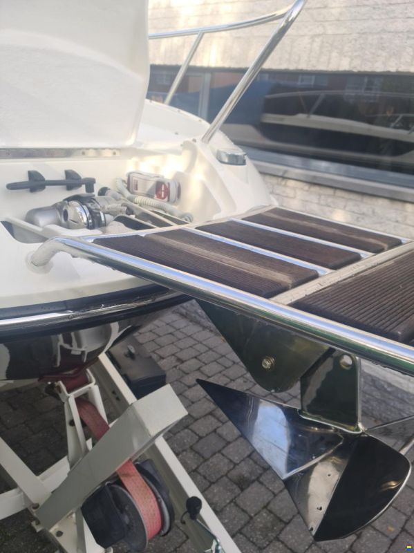 Sea Ray Sunsport 230 SPX