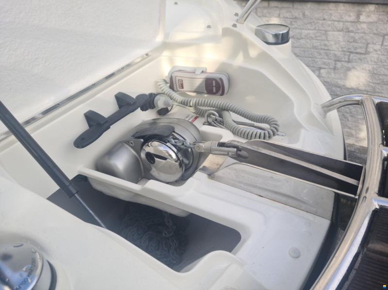 Sea Ray Sunsport 230 SPX