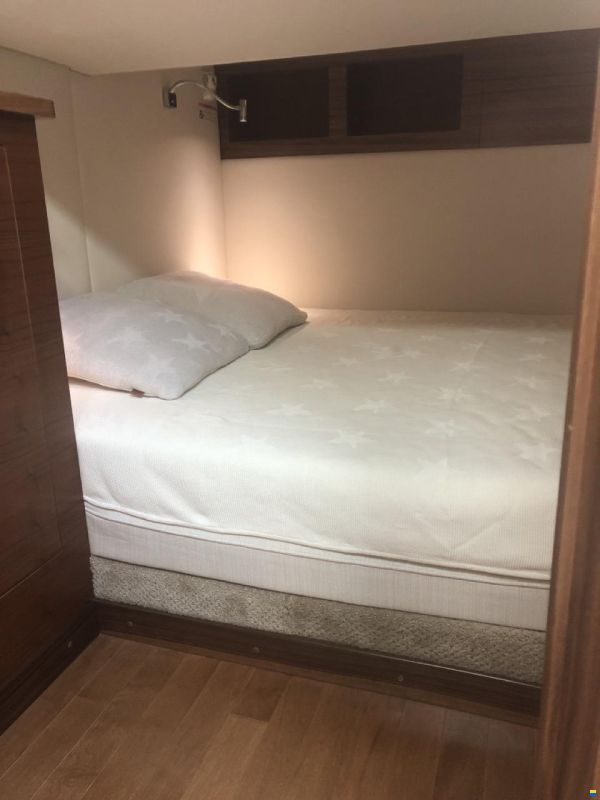 Sea Ray 355 DA Sundancer