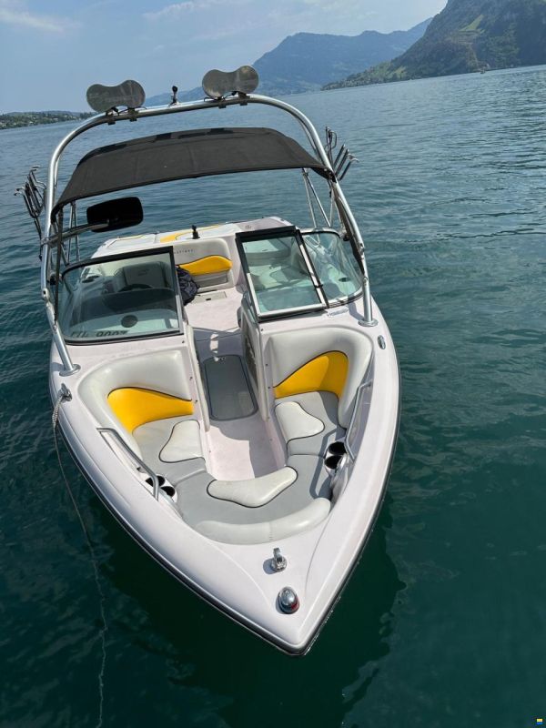 Correct Craft Super Air Nautique 210