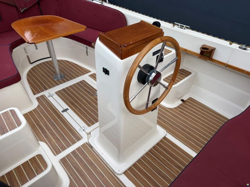 Crescent Allure 21