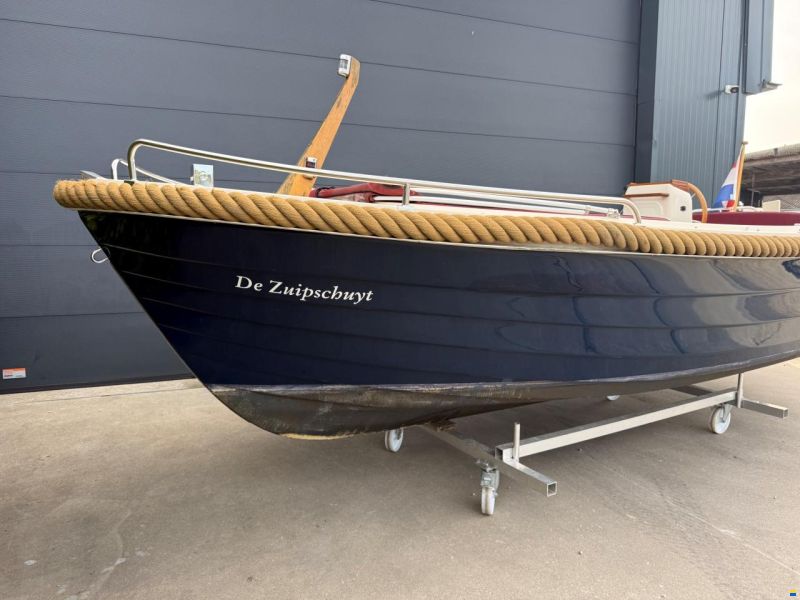 Crescent Allure 21