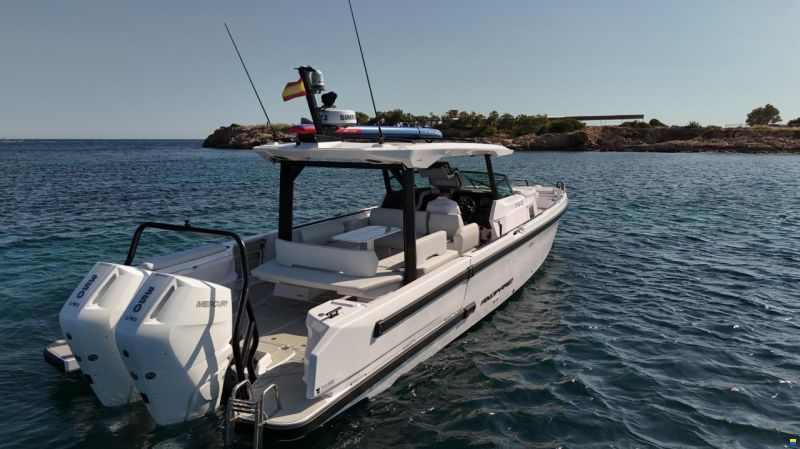 Axopar 38 Sun Top