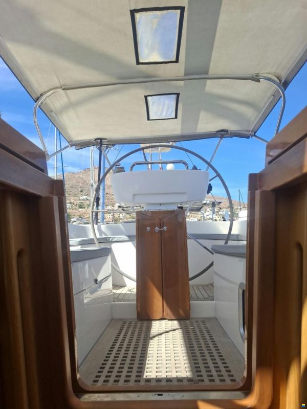 Hallberg-Rassy 44