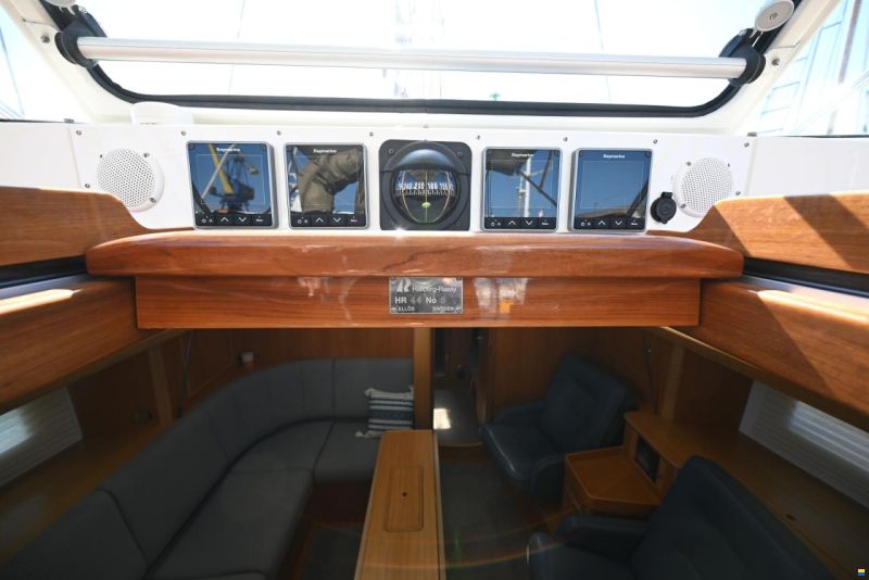 Hallberg-Rassy 44