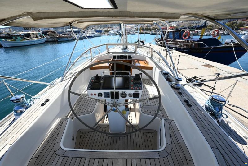 Hallberg-Rassy 44
